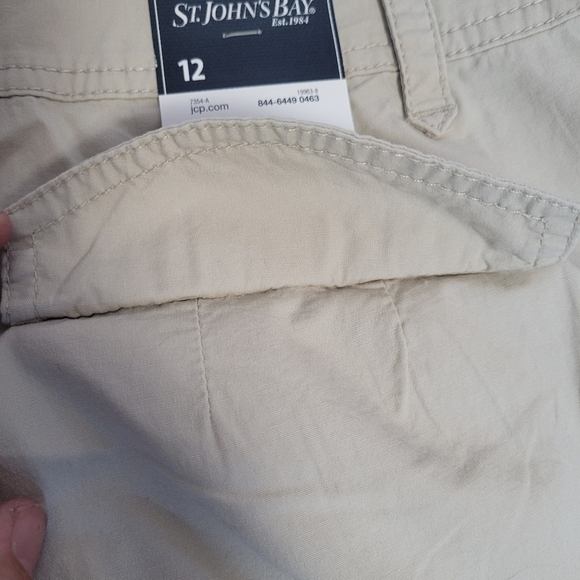 NWT St. John's Bay Khaki Capri Pants Women's Size 12 - Picture 5 of 12